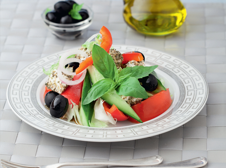 Салат а-ля греческий с ароматной фетой